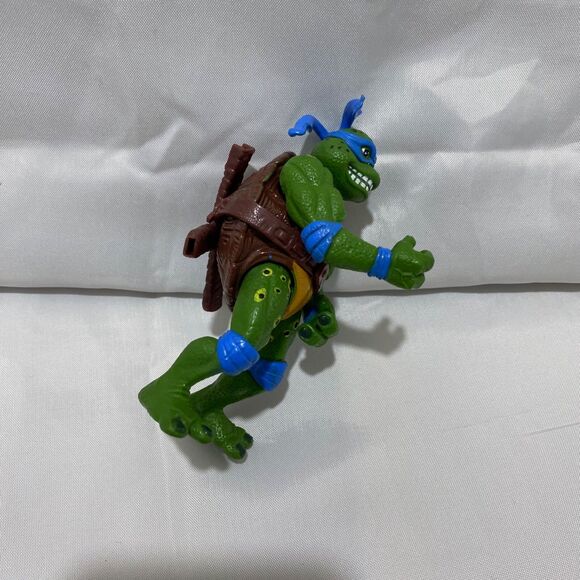 TMNT Leonardo 1992 4” Rubber Action Figure Playmates Vintage Movie Toy - Picture 5 of 7